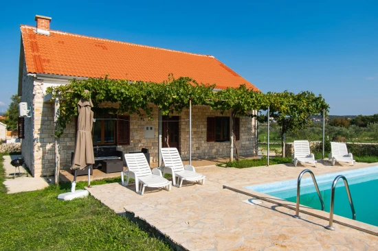 Domek Severní Dalmácie - Lišane Tinjske DA 8257 N1