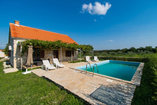 Domek Severní Dalmácie - Lišane Tinjske DA 8257 N1