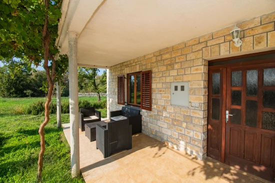 Domek Severní Dalmácie - Lišane Tinjske DA 8257 N1