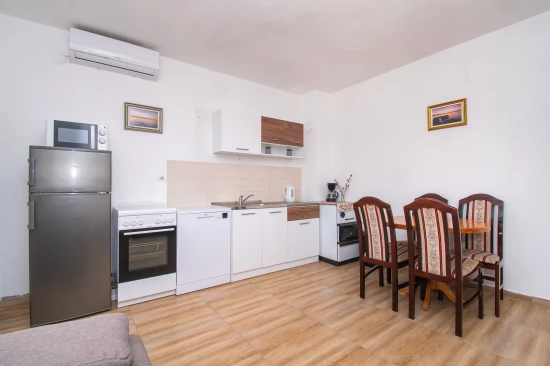 Domek Severní Dalmácie - Lišane Tinjske DA 8257 N1