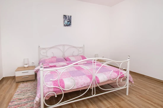 Domek Severní Dalmácie - Lišane Tinjske DA 8257 N1