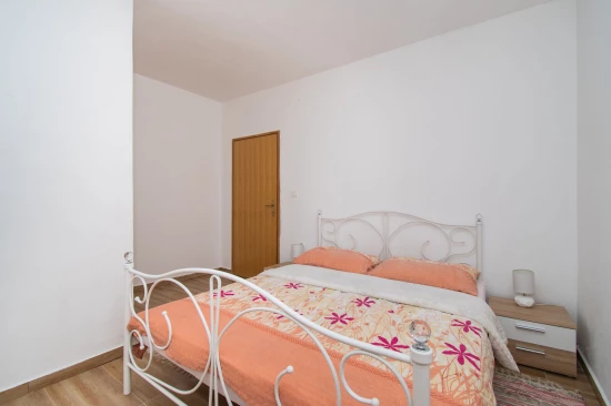 Domek Severní Dalmácie - Lišane Tinjske DA 8257 N1