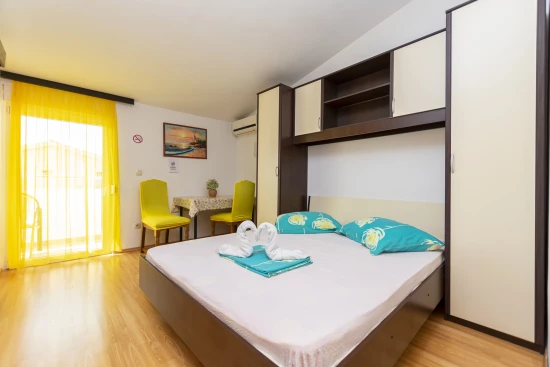 Apartmán Střední Dalmácie - Mali Rat DA 8275 N1