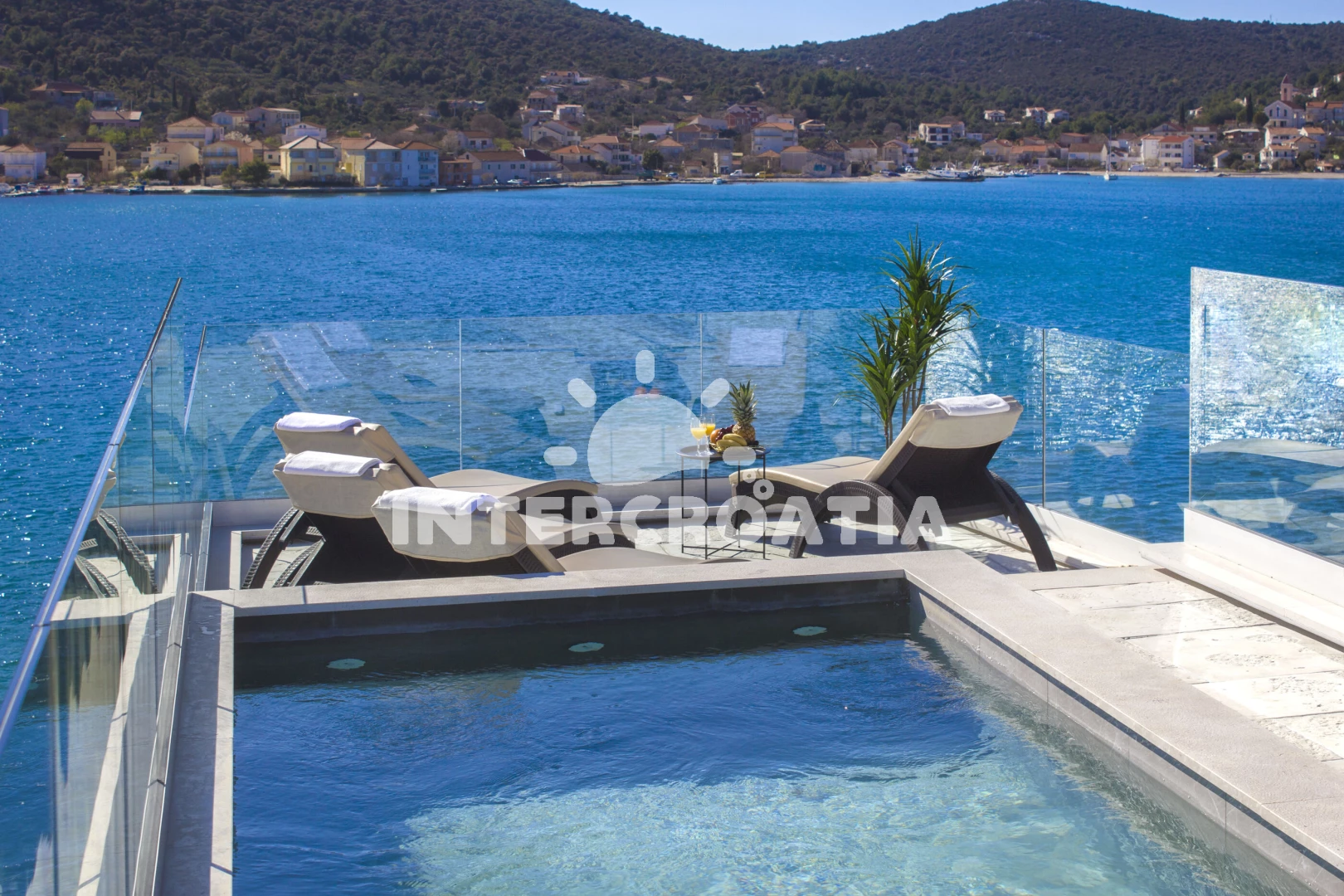 Vila Střední Dalmácie - Vinišće DA 8283 N1