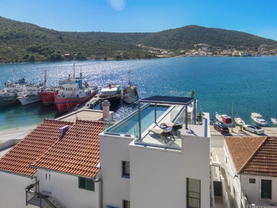 Vila Střední Dalmácie - Vinišće DA 8283 N1