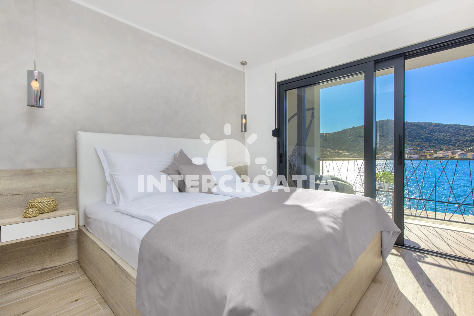 Vila Střední Dalmácie - Vinišće DA 8283 N1