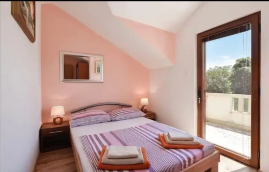 Domek Ostrov Brač - Škrip (Supetar) OS 10170 N1