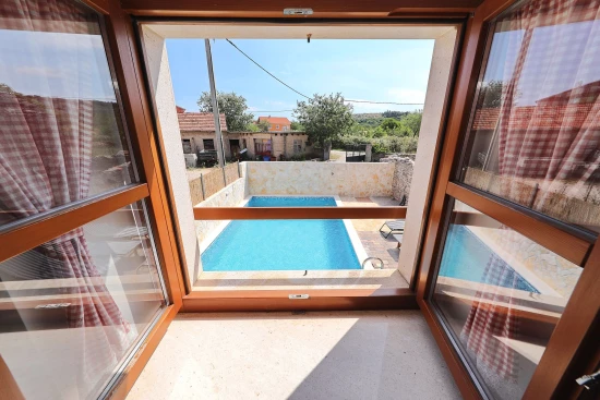 Vila Severní Dalmácie - Nadin DA 8285 N1