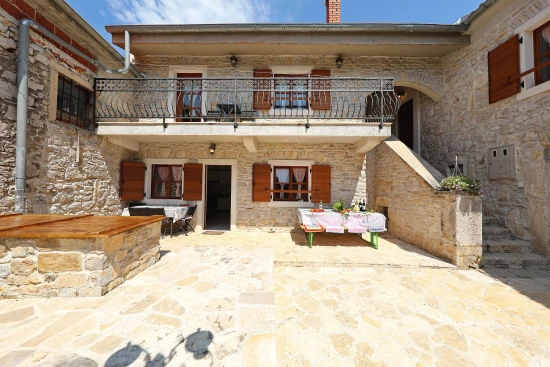 Vila Severní Dalmácie - Nadin DA 8285 N1