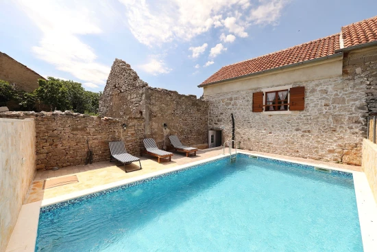 Vila Severní Dalmácie - Nadin DA 8285 N1