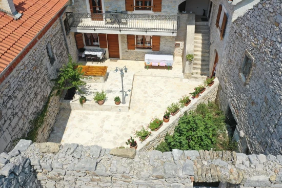 Vila Severní Dalmácie - Nadin DA 8285 N1