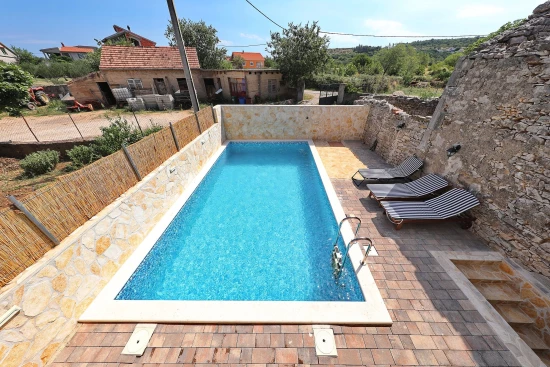 Vila Severní Dalmácie - Nadin DA 8285 N1