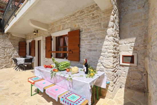 Vila Severní Dalmácie - Nadin DA 8285 N1