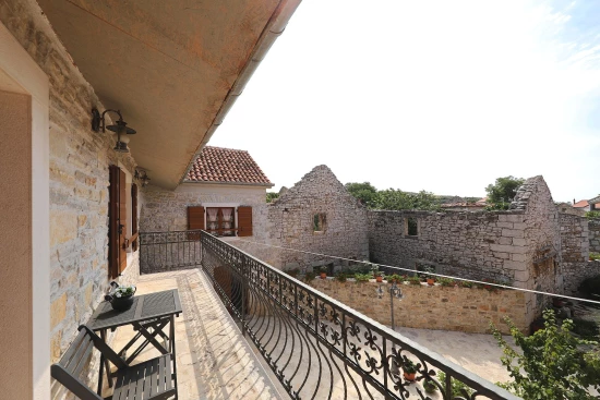 Vila Severní Dalmácie - Nadin DA 8285 N1