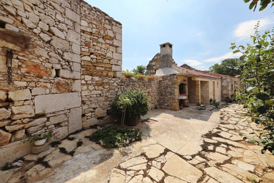 Vila Severní Dalmácie - Nadin DA 8285 N1