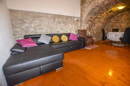 Vila Severní Dalmácie - Nadin DA 8285 N1