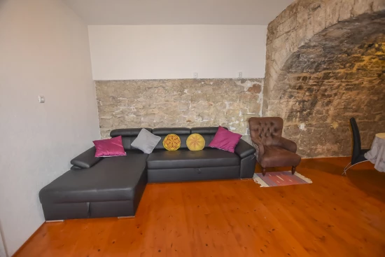 Vila Severní Dalmácie - Nadin DA 8285 N1