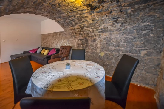 Vila Severní Dalmácie - Nadin DA 8285 N1