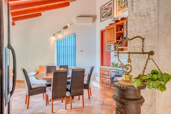 Domek Ostrov Šolta - Nečujam OS 10172 N1