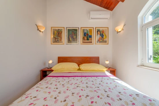 Domek Ostrov Šolta - Nečujam OS 10172 N1