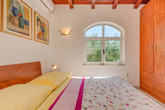 Domek Ostrov Šolta - Nečujam OS 10172 N1