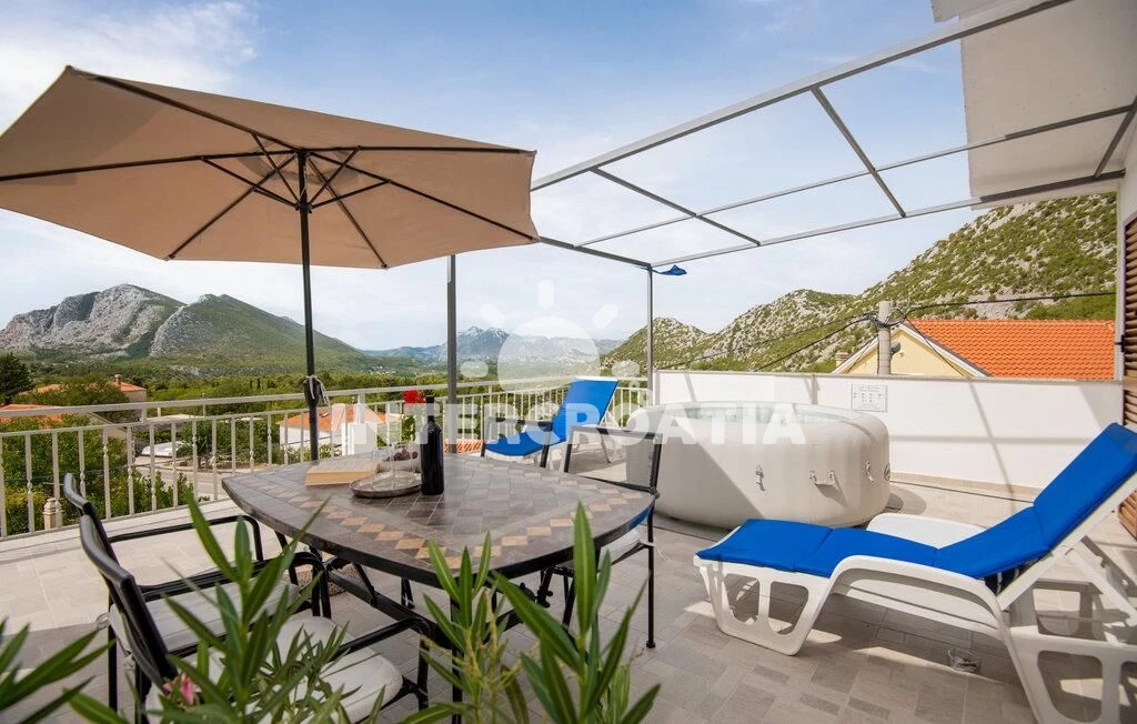 Apartmán Střední Dalmácie - Zadvarje DA 8294 N1