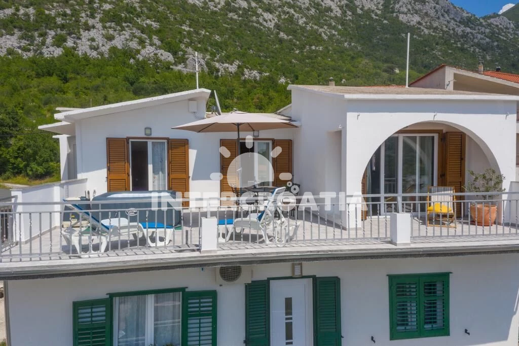 Apartmán Střední Dalmácie - Zadvarje DA 8294 N1