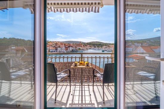 Apartmán Ostrov Brač - Milna (Hvar) OS 10178 N1
