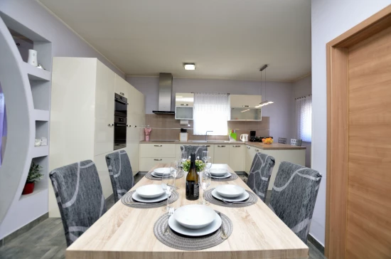 Vila Istrie - Nedešćina (Labin) IS 7143 N1