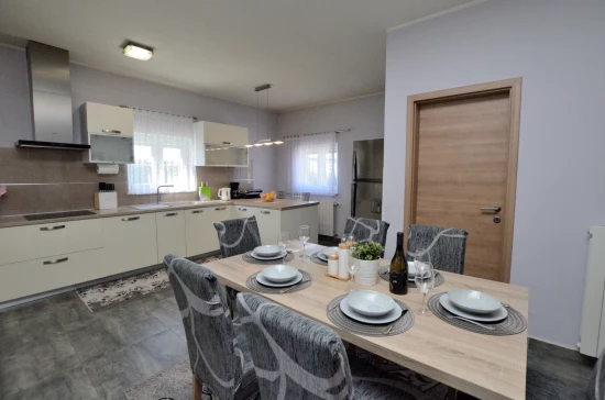 Vila Istrie - Nedešćina (Labin) IS 7143 N1