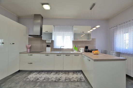 Vila Istrie - Nedešćina (Labin) IS 7143 N1