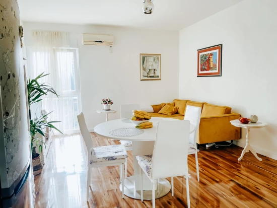 Apartmán Střední Dalmácie - Split DA 8303 N1