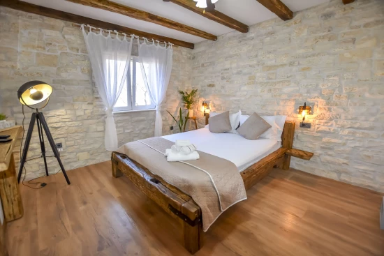 Vila Střední Dalmácie - Polača DA 8305 N1