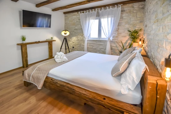 Vila Střední Dalmácie - Polača DA 8305 N1