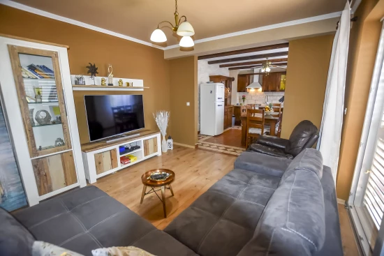 Vila Střední Dalmácie - Polača DA 8305 N1