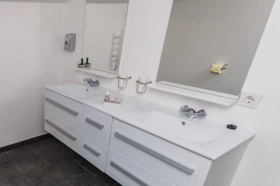 Domek Střední Dalmácie - Lećevica DA 8306 N1