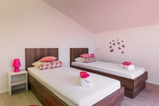 Domek Střední Dalmácie - Lećevica DA 8306 N1