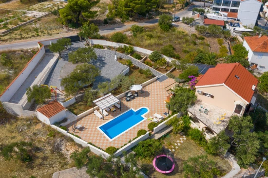 Vila Ostrov Brač - Milna (Hvar) OS 10189 N1