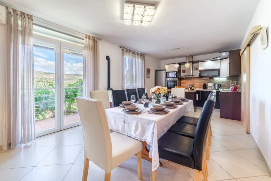 Vila Ostrov Brač - Milna (Hvar) OS 10189 N1