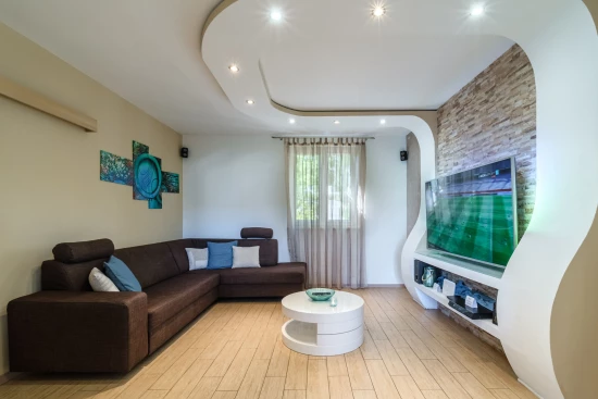 Vila Ostrov Brač - Milna (Hvar) OS 10189 N1