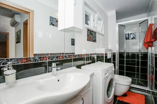 Vila Ostrov Brač - Milna (Hvar) OS 10189 N1