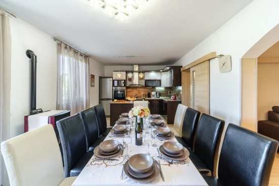 Vila Ostrov Brač - Milna (Hvar) OS 10189 N1