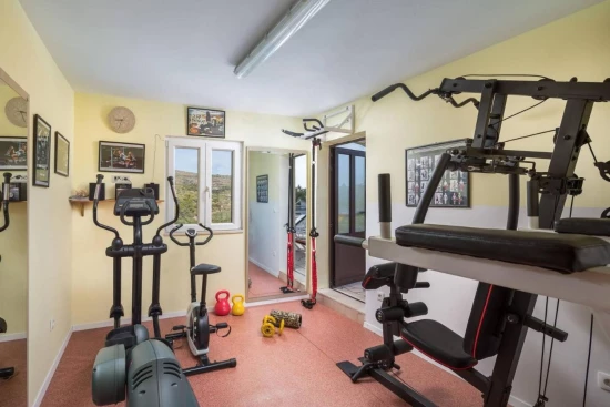 Vila Ostrov Brač - Milna (Hvar) OS 10189 N1