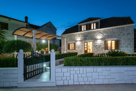 Vila Jižní Dalmácie - Lovište DA 8310 N1