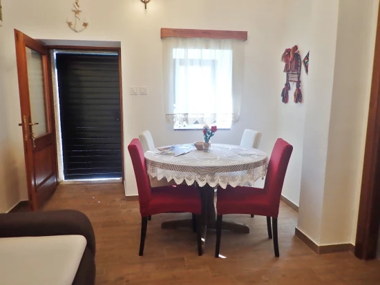 Domek Severní Dalmácie - Starigrad Paklenica DA 8315 N1