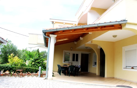 Apartmán Severní Dalmácie - Starigrad Paklenica DA 8320 N2