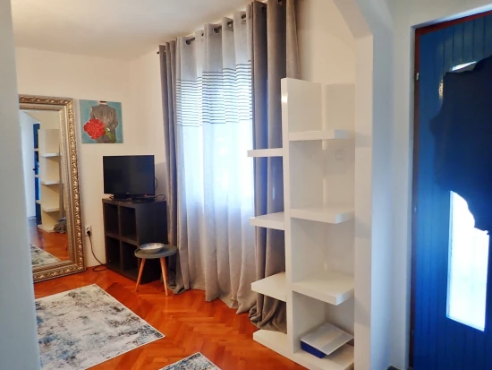 Apartmán Severní Dalmácie - Tribanj (Starigrad) DA 8327 N1