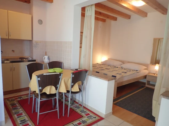 Apartmán Severní Dalmácie - Starigrad Paklenica DA 8331 N1