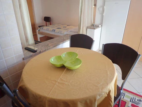 Apartmán Severní Dalmácie - Starigrad Paklenica DA 8331 N1