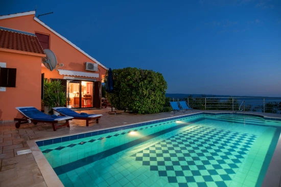 Domek Střední Dalmácie - Podstrana DA 8346 N1